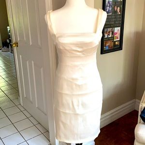 Creamy white form fitting cocktail dress by Jax